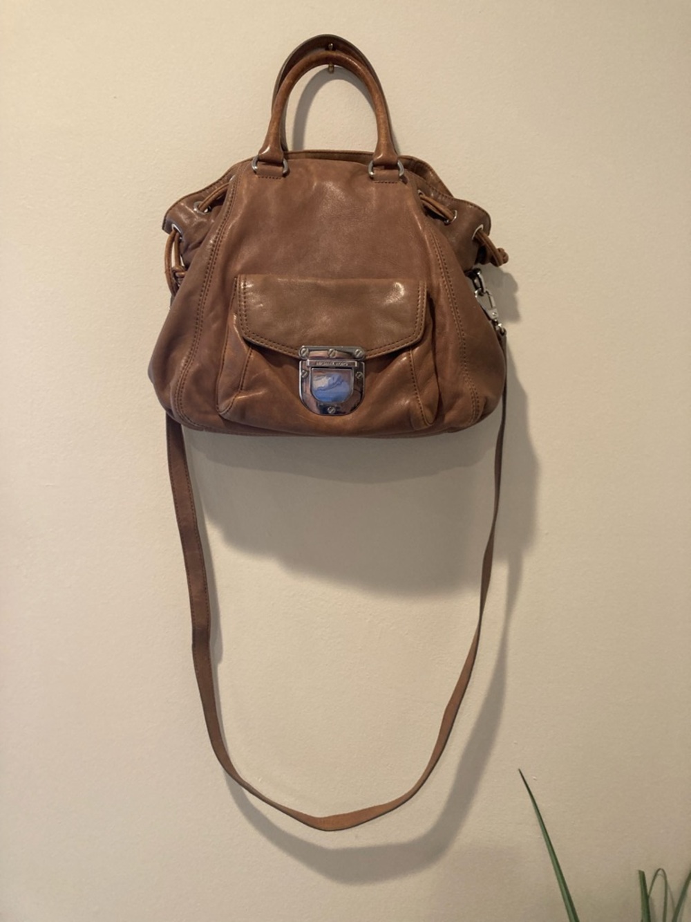 Michael Kors Tan Leather Shoulder Satchel Bag, Front Flap with Crossbody Strap - Picture 2 of 16